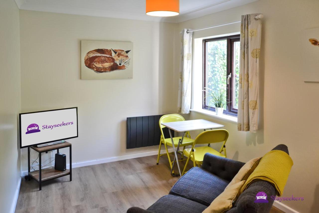 Station 1 Bed Apartment - Stayseekers Солсбъри Екстериор снимка
