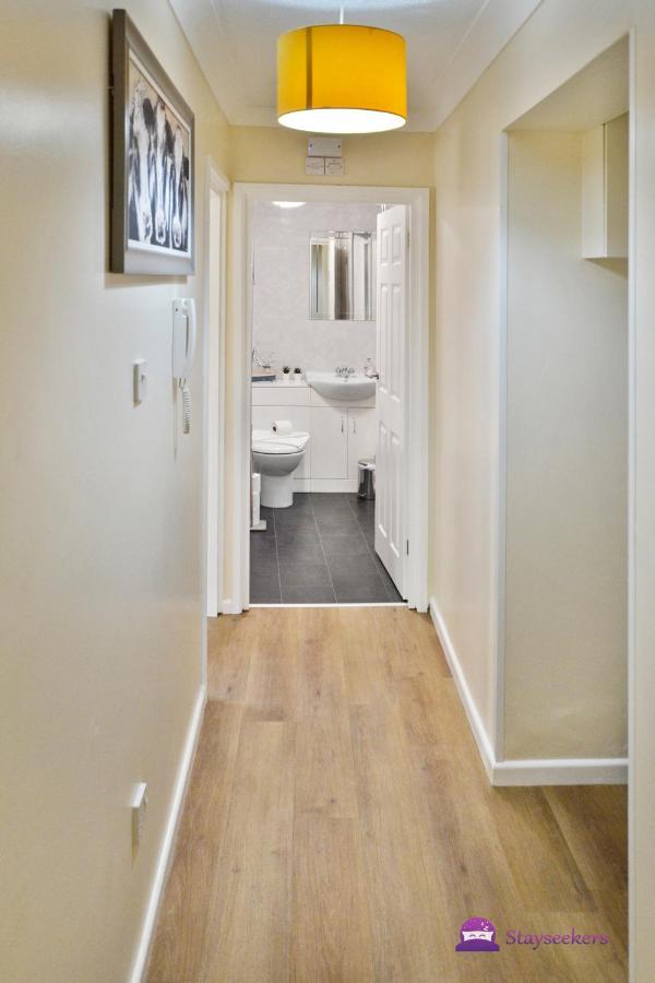 Station 1 Bed Apartment - Stayseekers Солсбъри Екстериор снимка